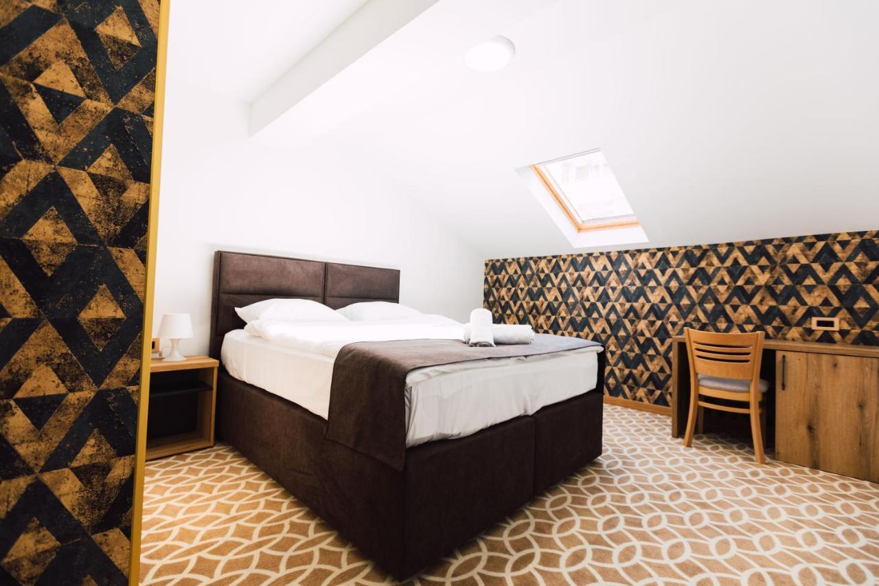 Hotel Livnica เบลเกรด ภายนอก รูปภาพ
